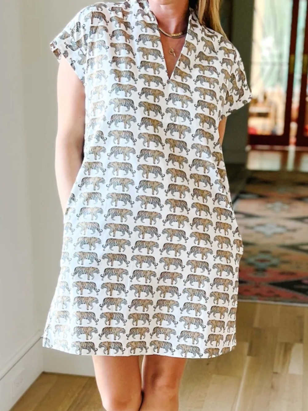 NWT Brooke Wright Tiger Print Nancy V-neck Dress GameDay LSU Clemson Auburn Sz S